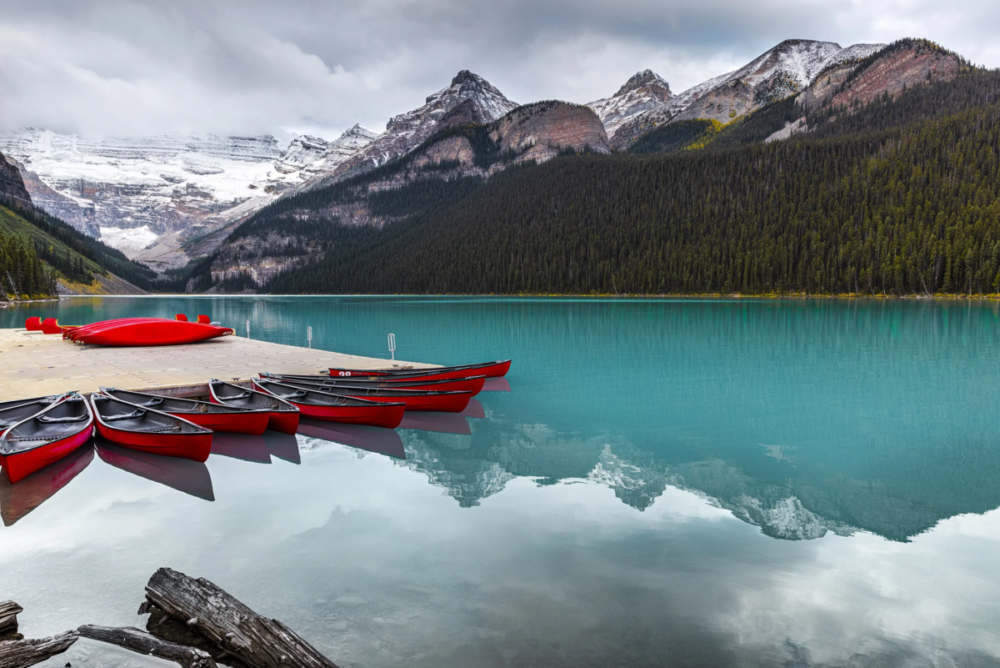 lake-louise-kayak